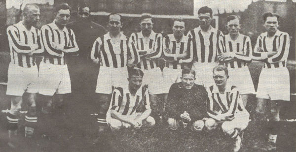 Mistrzowska drużyna z roku 1932.jpg