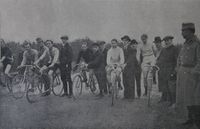 1915 zawody kolarskie Cracovii 1.jpg